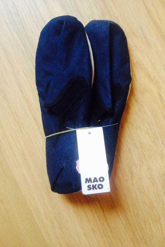 Køb sko Mao sko i størrelse 30 af Maja Lillelund på Reshopper · Shop secondhand til børn, mor og bolig