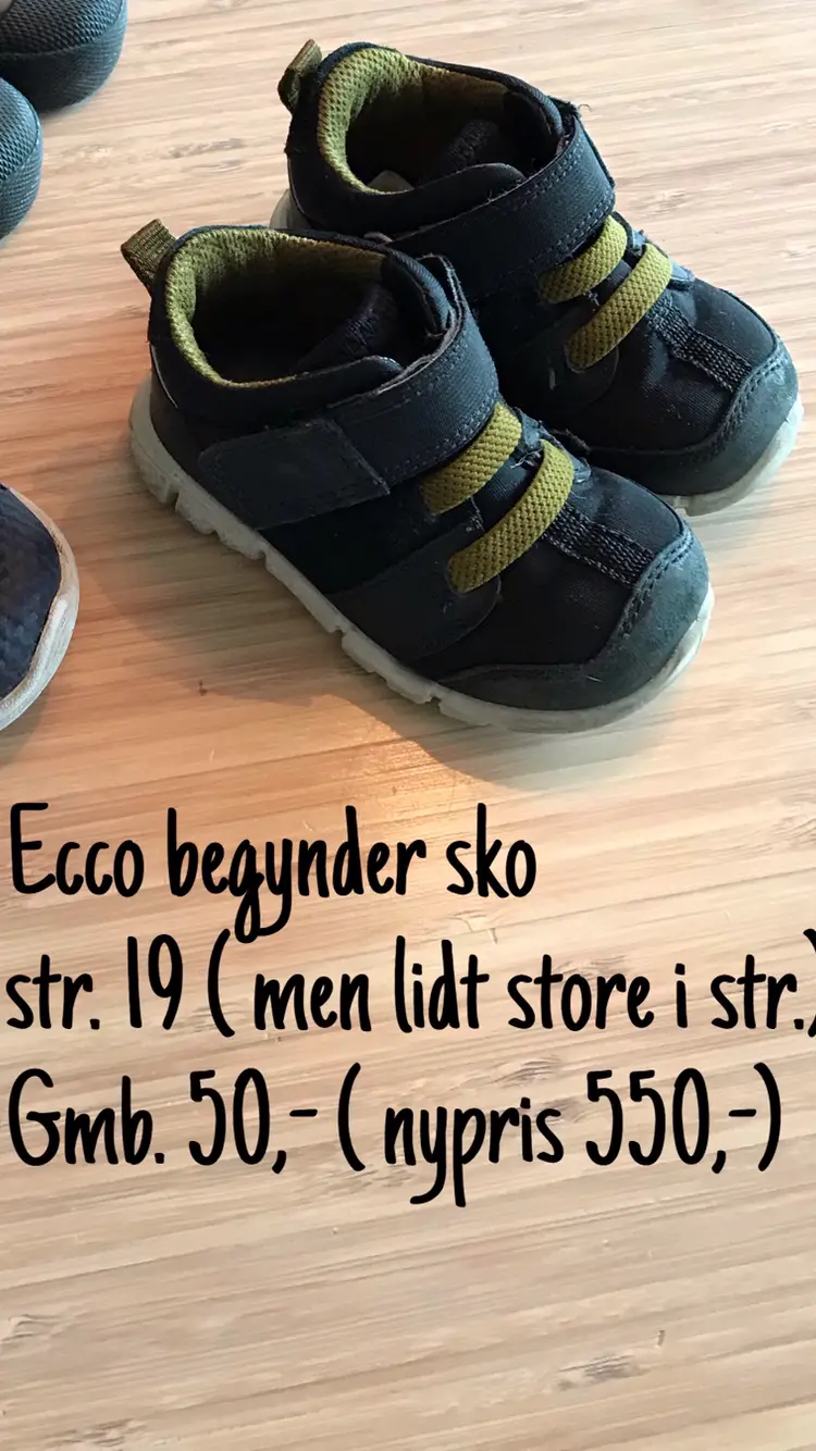 Uventet kinakål Overgang Køb ECCO Begynder sko i størrelse 19 af Tina på Reshopper · Shop secondhand  til børn, mor og bolig