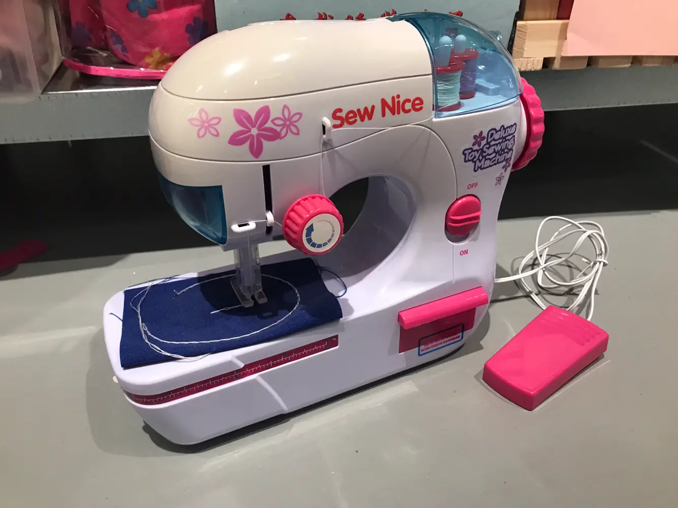Køb Sew Nice Symaskine af Natja på · Shop secondhand børn, mor og bolig