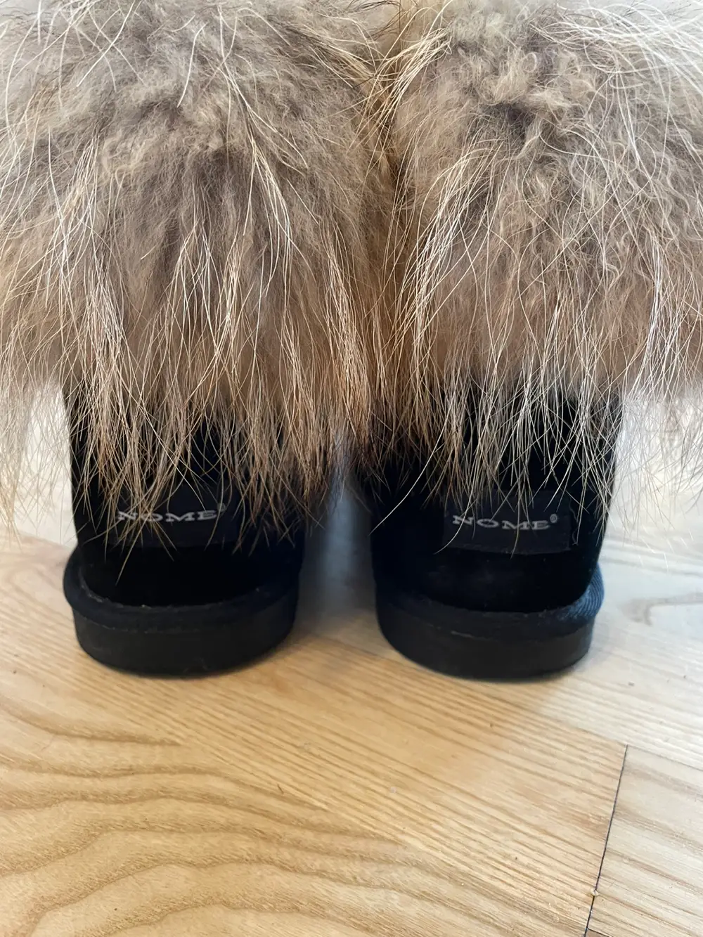 Køb Nome Støvler i størrelse 39 af på Reshopper · Shop secondhand til børn, mor og bolig