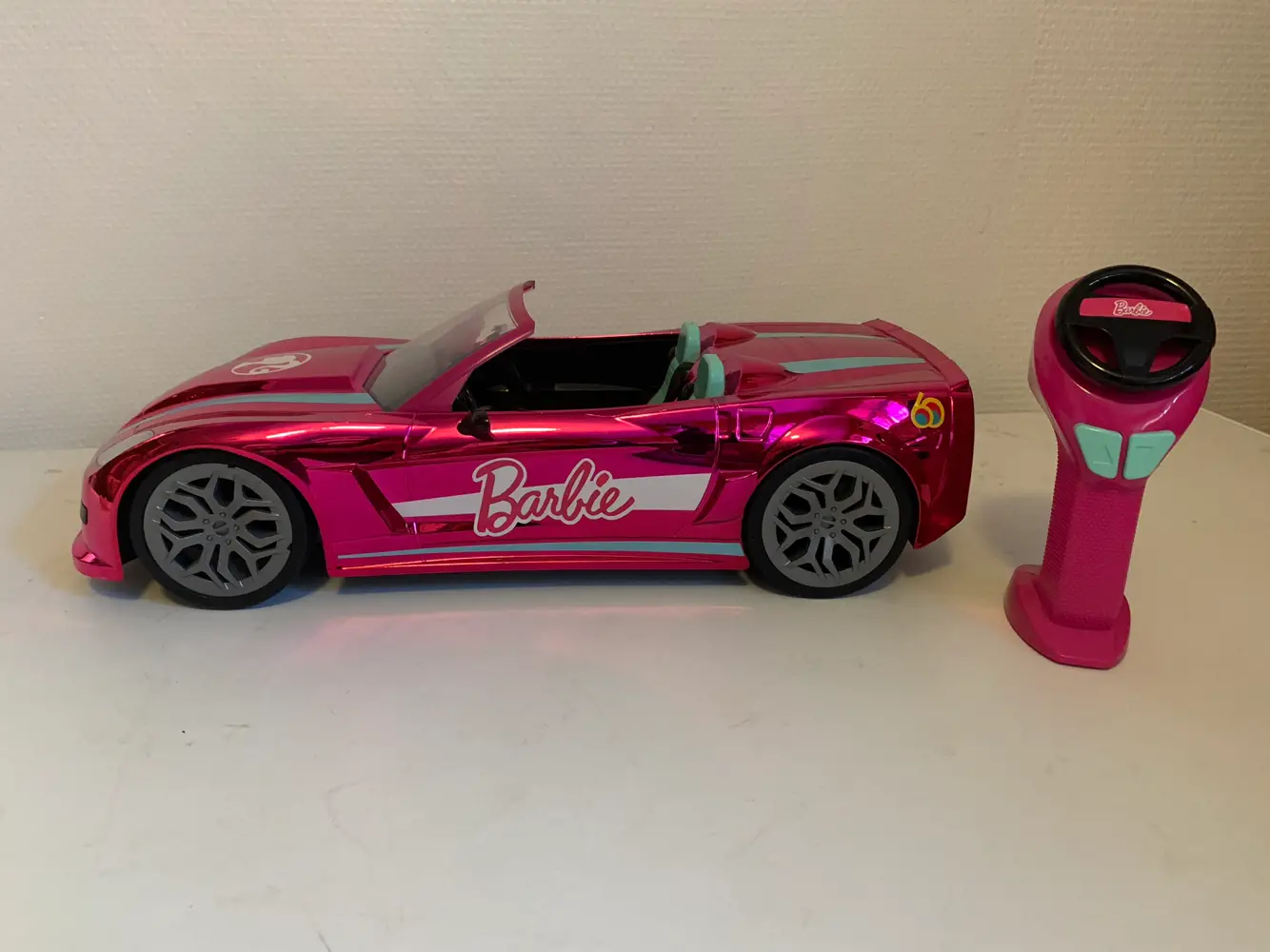 Køb Barbie Bil, af Camilla på Reshopper · Shop secondhand til børn, mor og