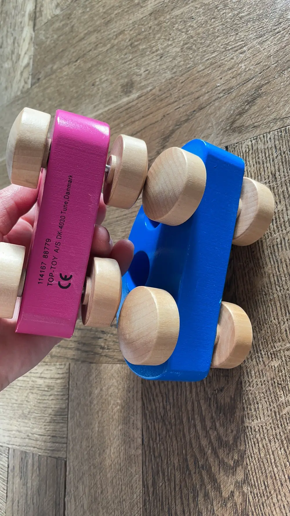 Køb -toy Træ biler af Josine på Reshopper · Shop børn, mor og bolig