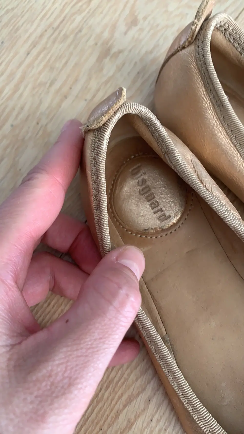 lærred tragt sindsyg Køb Bisgaard Ballerina sko i størrelse 32 af Malene på Reshopper · Shop  secondhand til børn, mor og bolig