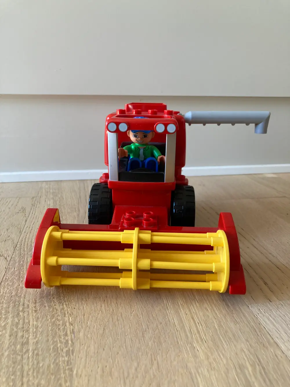 Køb LEGO mejetærsker / harvester af Mette Kundal på Reshopper · Shop secondhand til børn, mor og