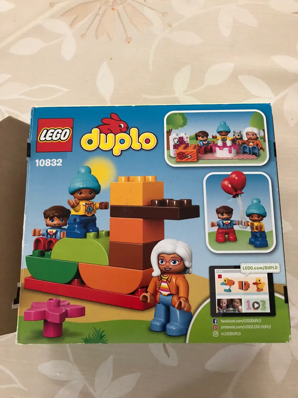 Køb LEGO Duplo Legeplads Christine på Reshopper · Shop secondhand til børn, mor bolig
