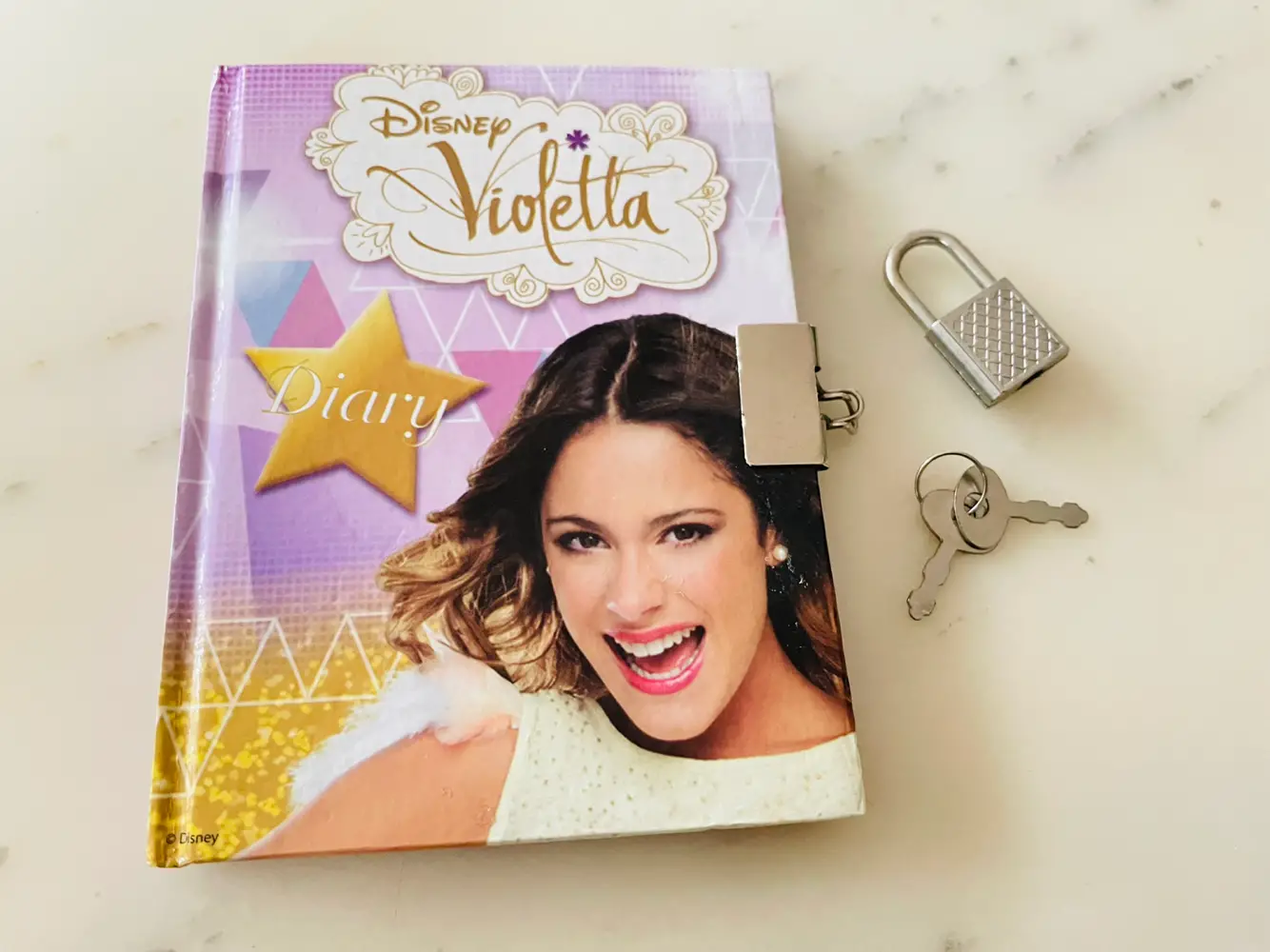 Køb Violetta Dagbog med lås af Laila på Reshopper · Shop secondhand børn, mor bolig