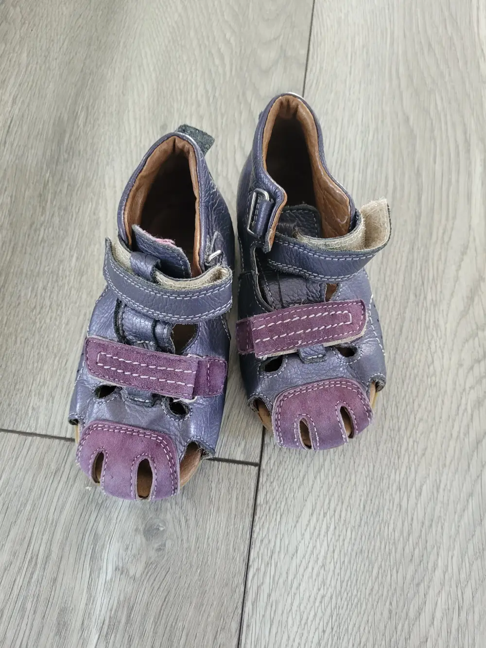 Køb Bykier Sandaler størrelse 24 af Charlotte på Reshopper · Shop secondhand til børn, mor og bolig