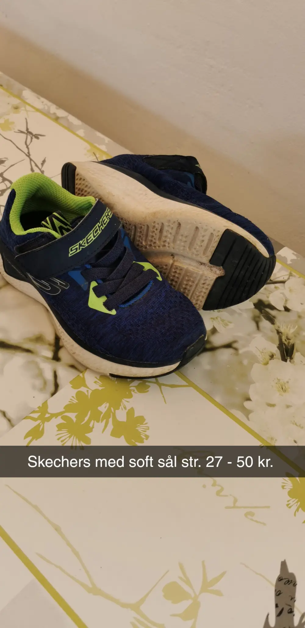 gave Bløde Begrænsninger Køb Skechers Sko i størrelse 27 af Mie Bilgrav Sand på Reshopper · Shop  secondhand til børn, mor og bolig