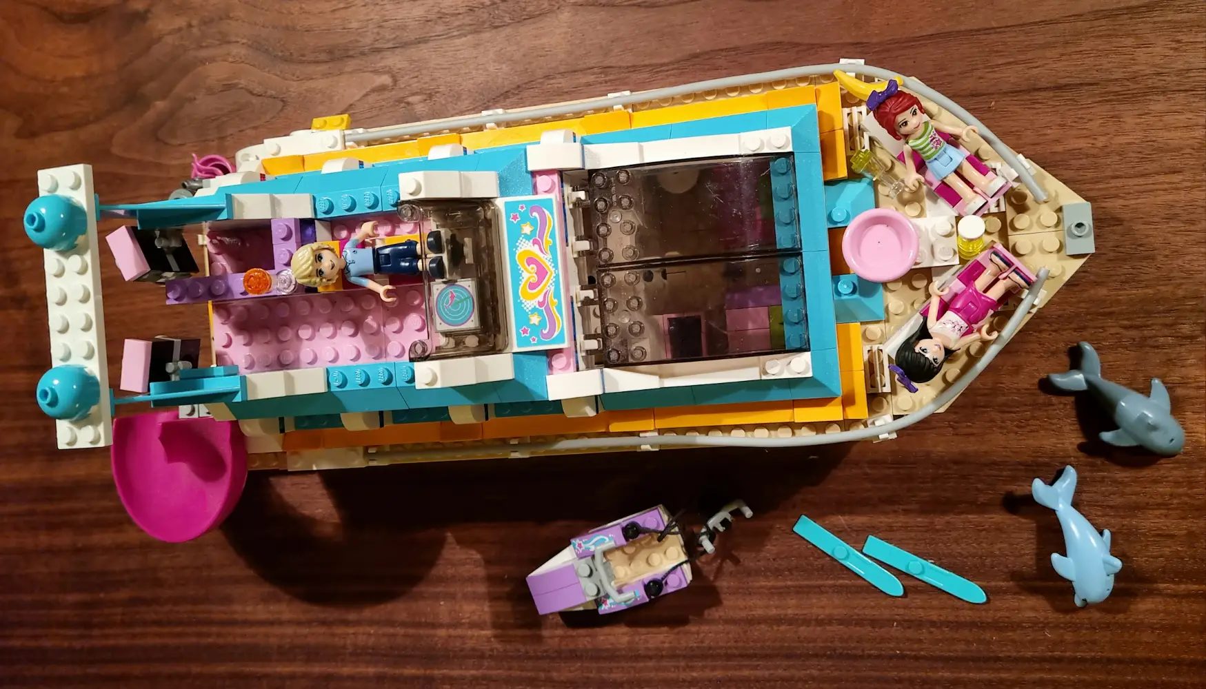 Køb LEGO Delfinbåden (41015) af Carina på Reshopper · Shop secondhand til mor bolig