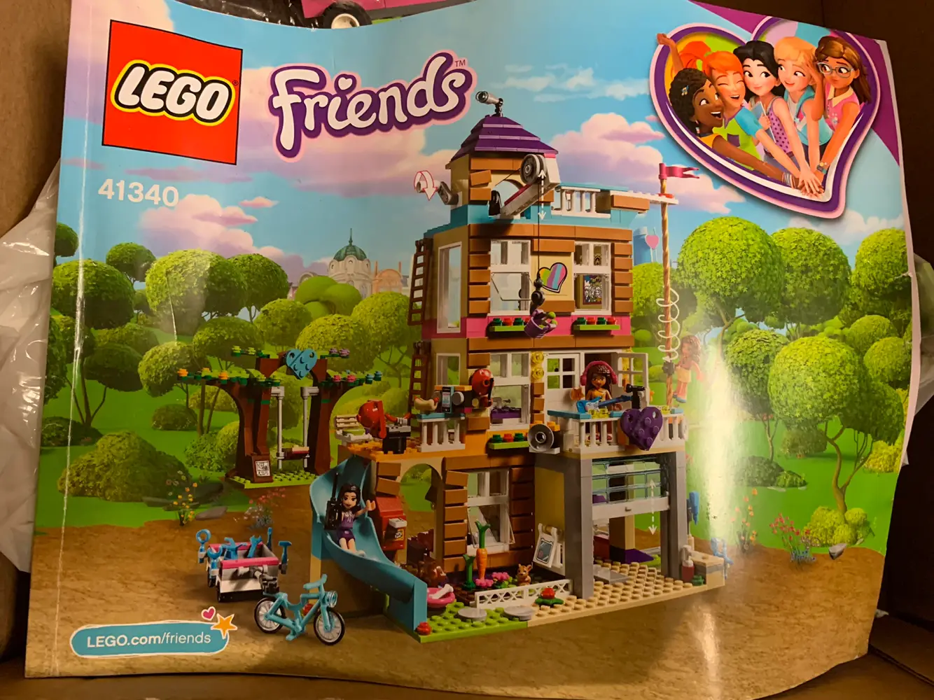 Køb LEGO Friends Heartlake Kæledyrscenter af Anja på · Shop secondhand børn, og bolig