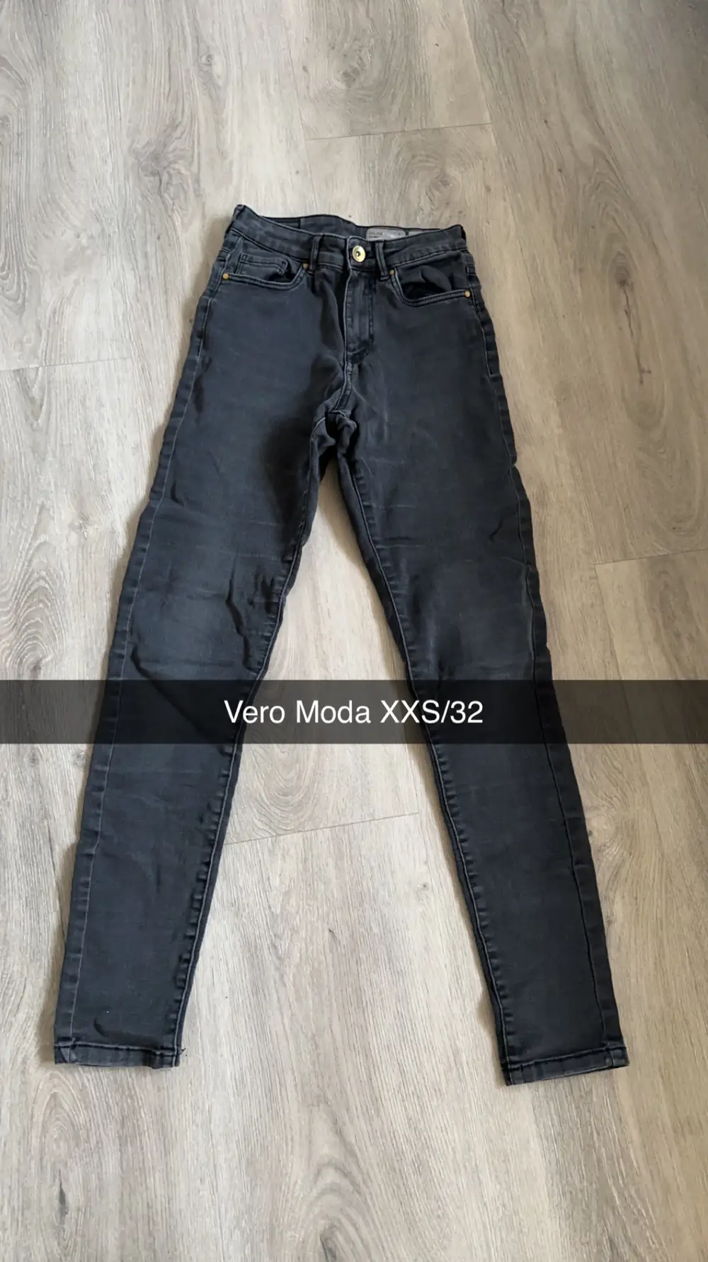 Køb VERO Jeans i størrelse 164 af Karina på Reshopper secondhand til børn, og bolig