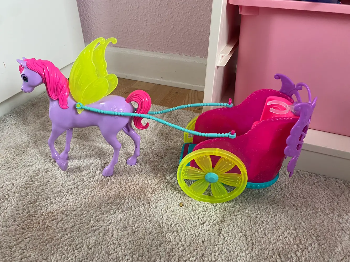 Køb Barbie Hest med karet Heidi på Reshopper Shop secondhand til børn, mor og bolig