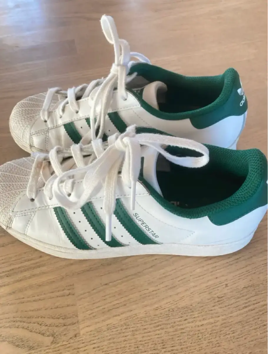 adidas gazelle silver green womens Adidas x Marimekko Women's Superstar Cloud White / Core Black / Grey Six  Low Top Sneakers