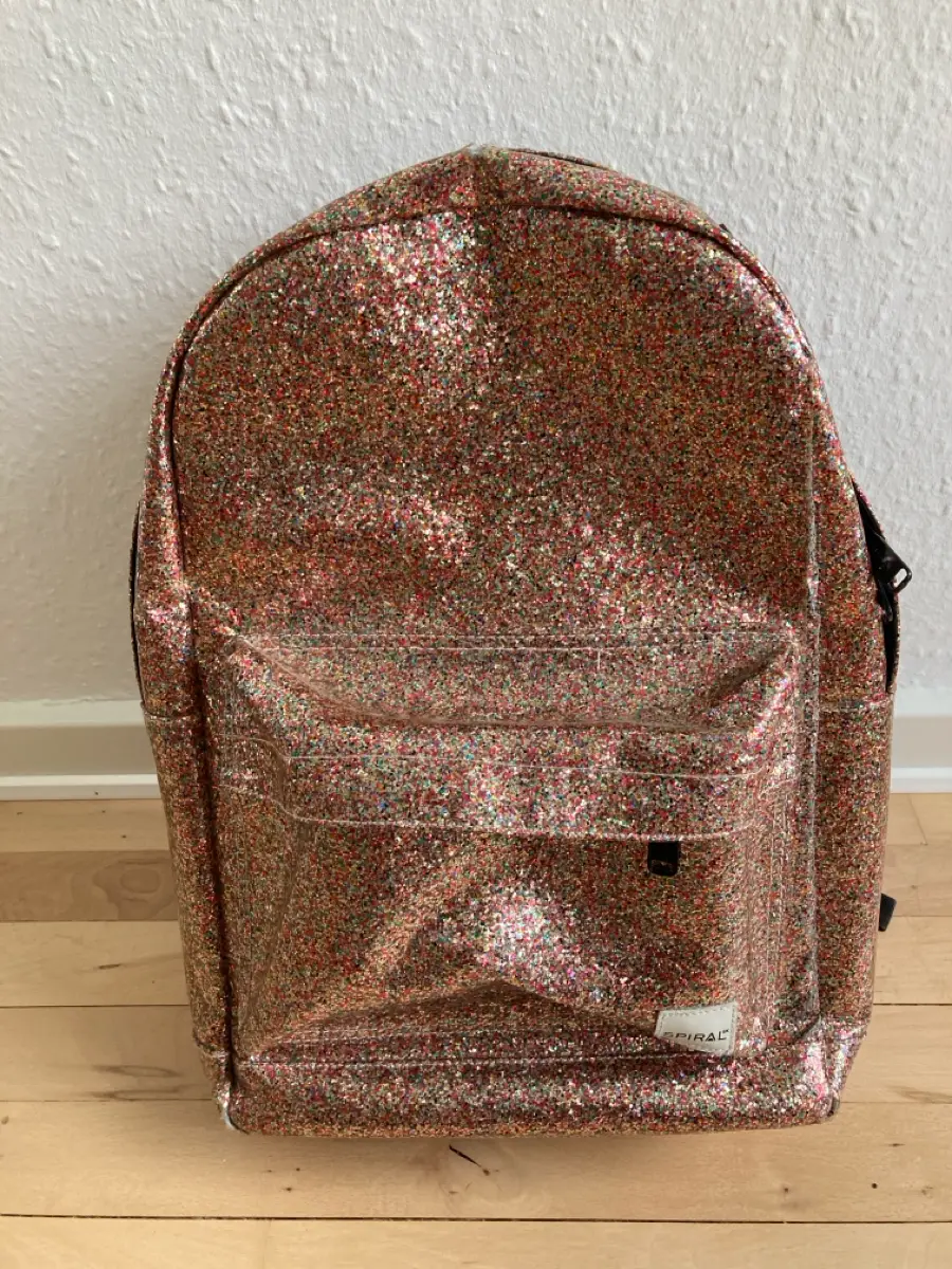 Køb Spiral UK Skoletaske fra Isa B på Reshopper