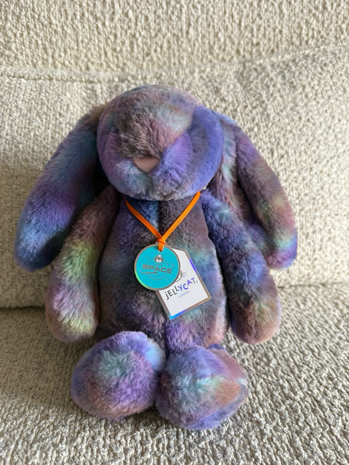 Køb Jellycat Jellycat zodihop luxe bunny fra Signe R på