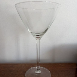 Køb IKEA Glas martini cocktail fra Rikke S på Reshopper